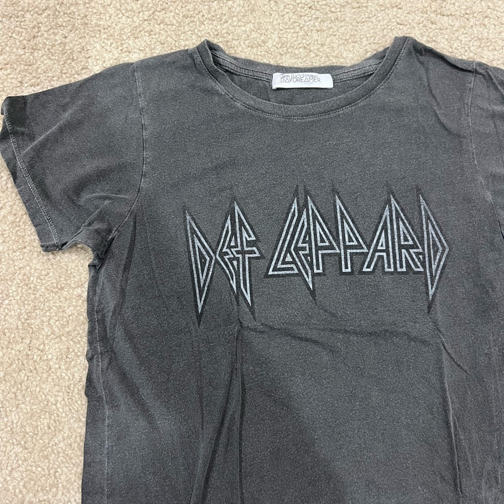 Def Leppard Womens trendy tshirt size S